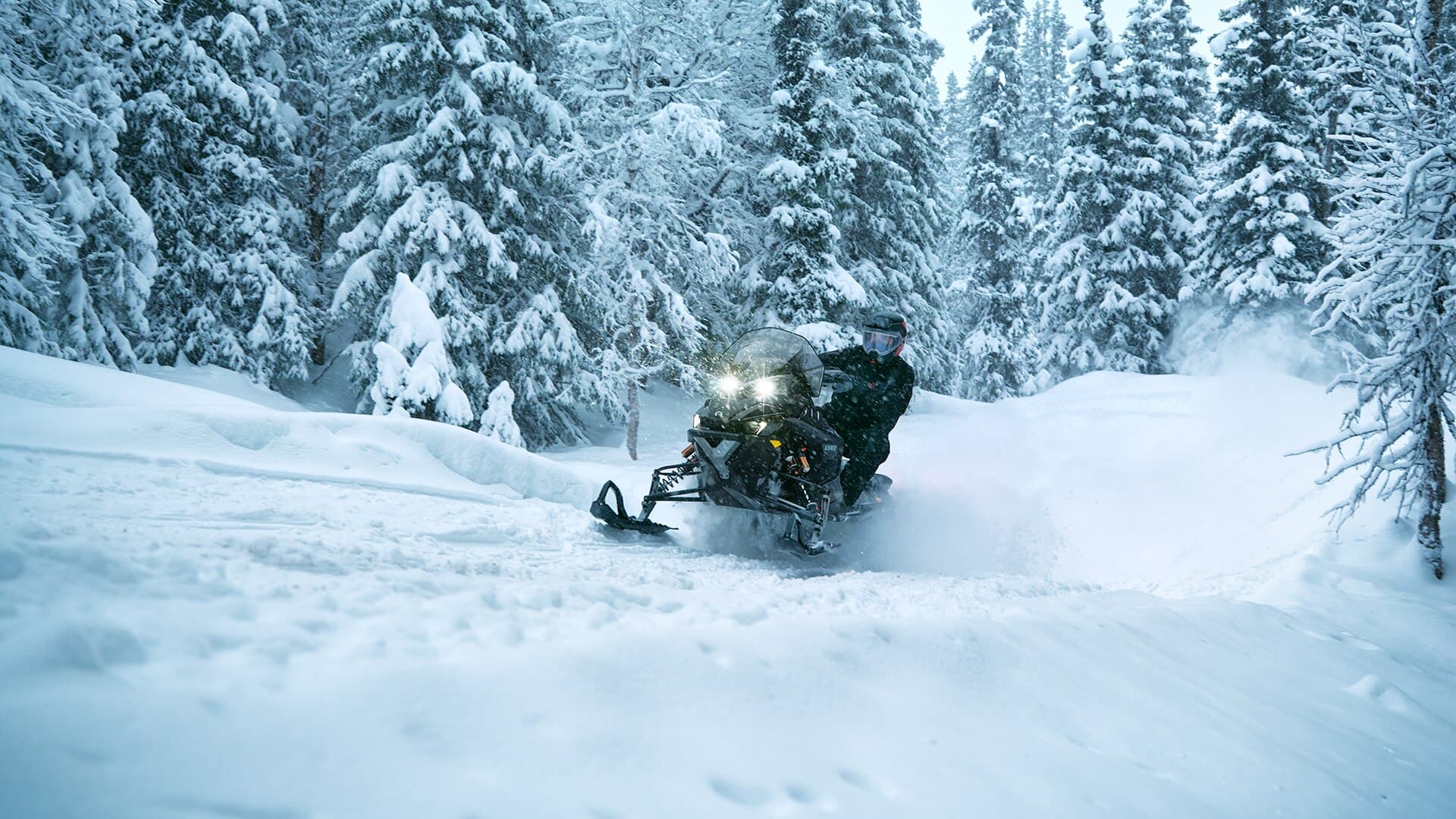 Снегоход Lynx Xterrain на трассе